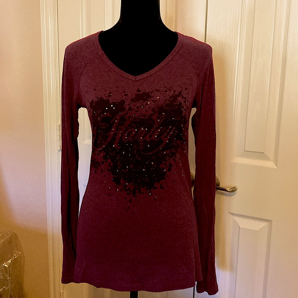 Ladies long sleeve knit top